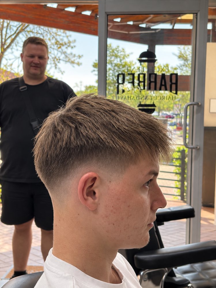 Textured crop with a clean skin fade